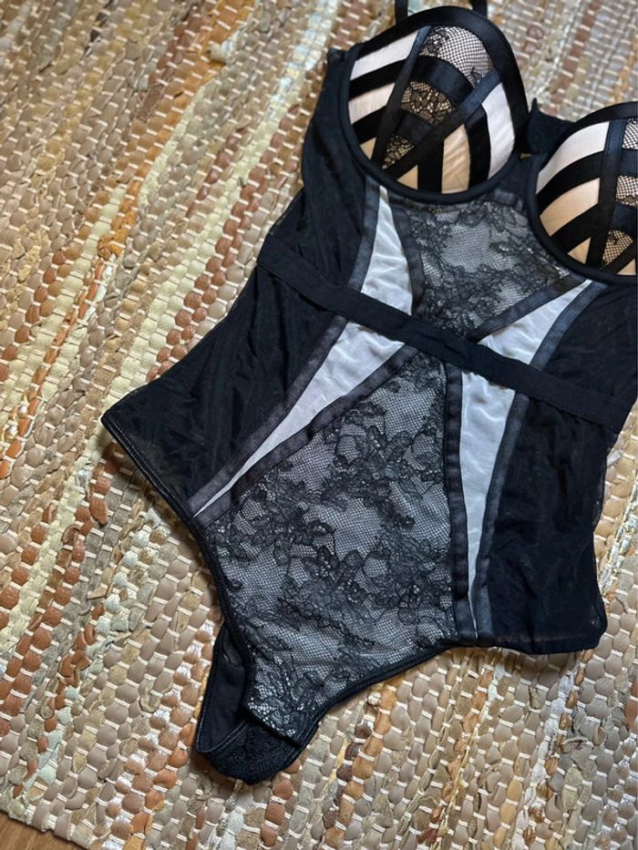 Body à empiècements noir motif dentelle Undiz taille S - photo numéro 4