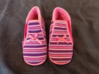 Chaussons filles taille 23