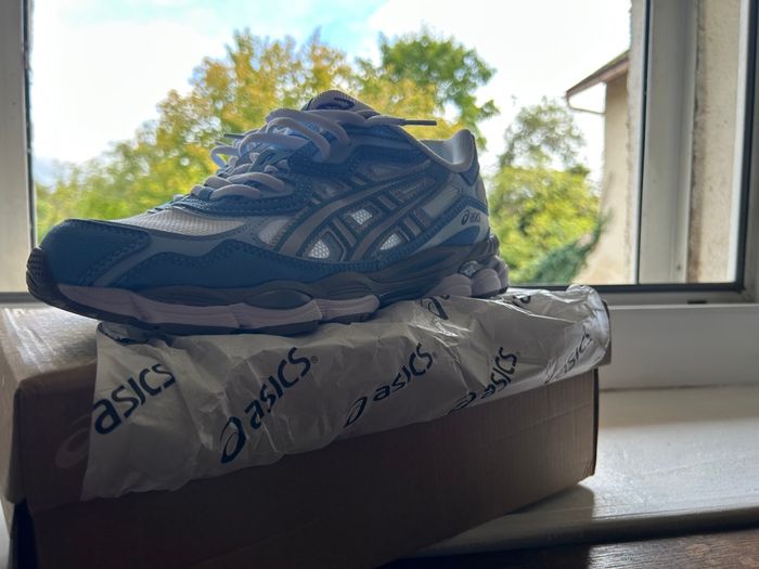 Asics bleu taille:42