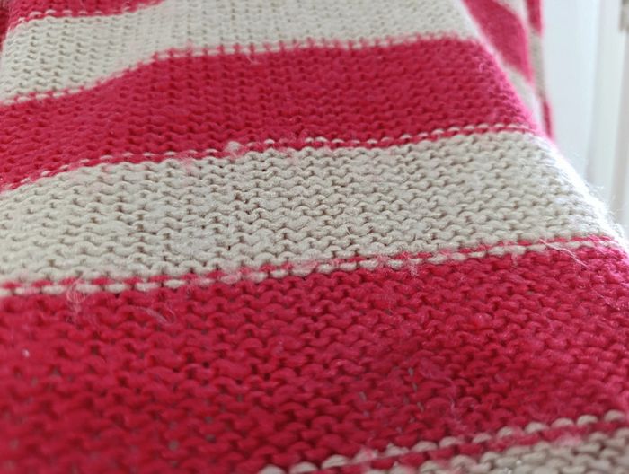 Pull mailles taille unique framboise et beige - photo numéro 8