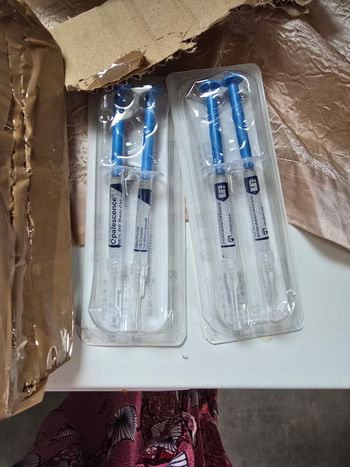 Produit pour blanchiment de dents neuf