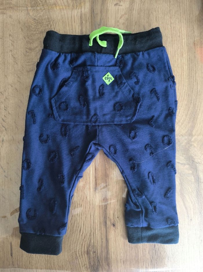 Pantalons 6 mois - photo numéro 5
