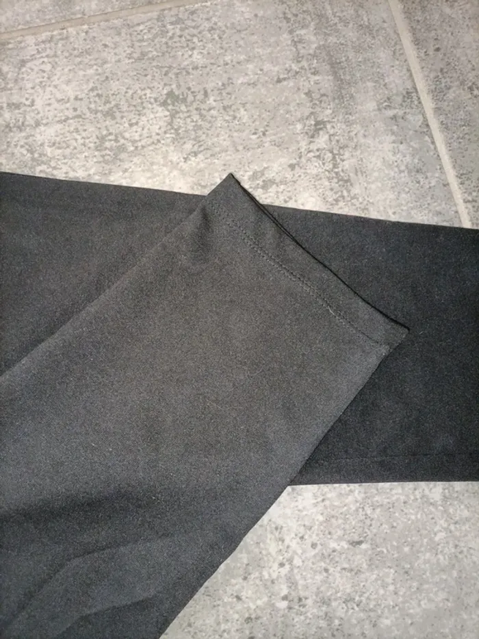 Pantalon ajusté noir - photo numéro 4