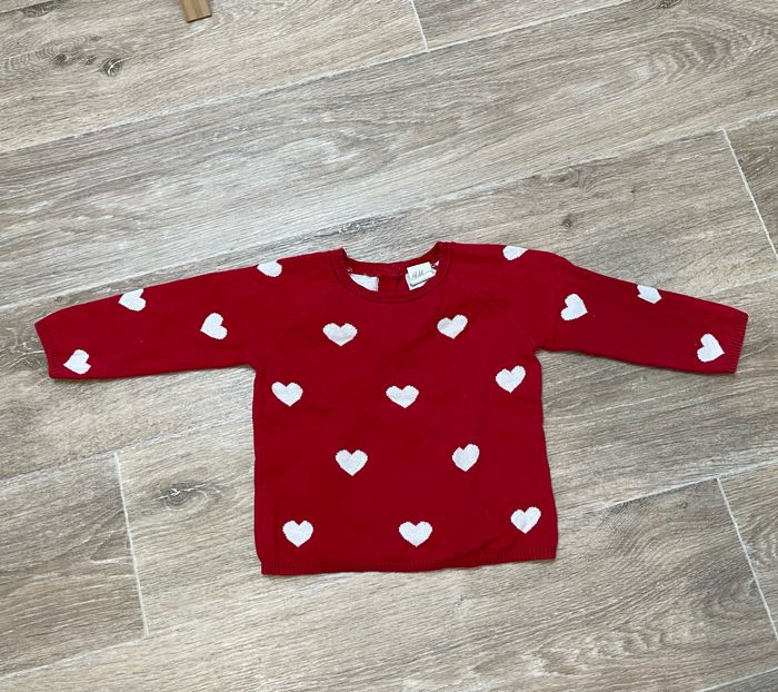 Pull rouge coeur
