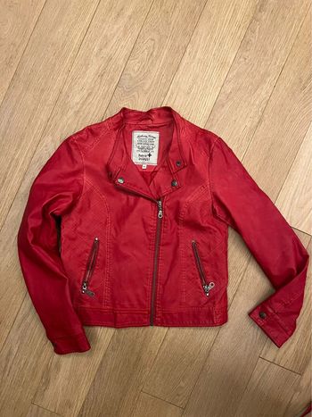 Veste simili cuir c&a très bon état taille 158cm rouge