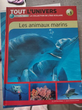 Grand Livre Tout l'univers Les animaux marins