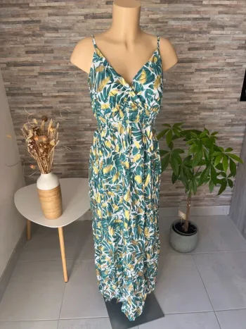 Robe longue verte et blanche