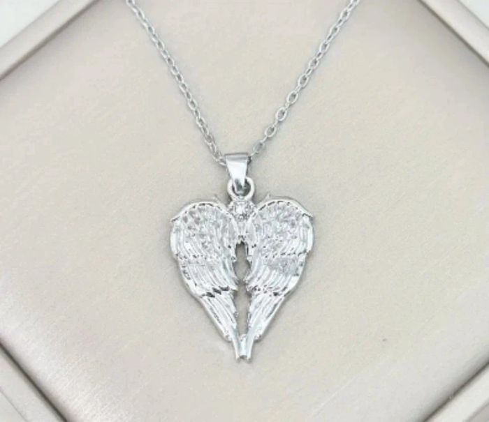 Pendentif + chaîne femme - photo numéro 3