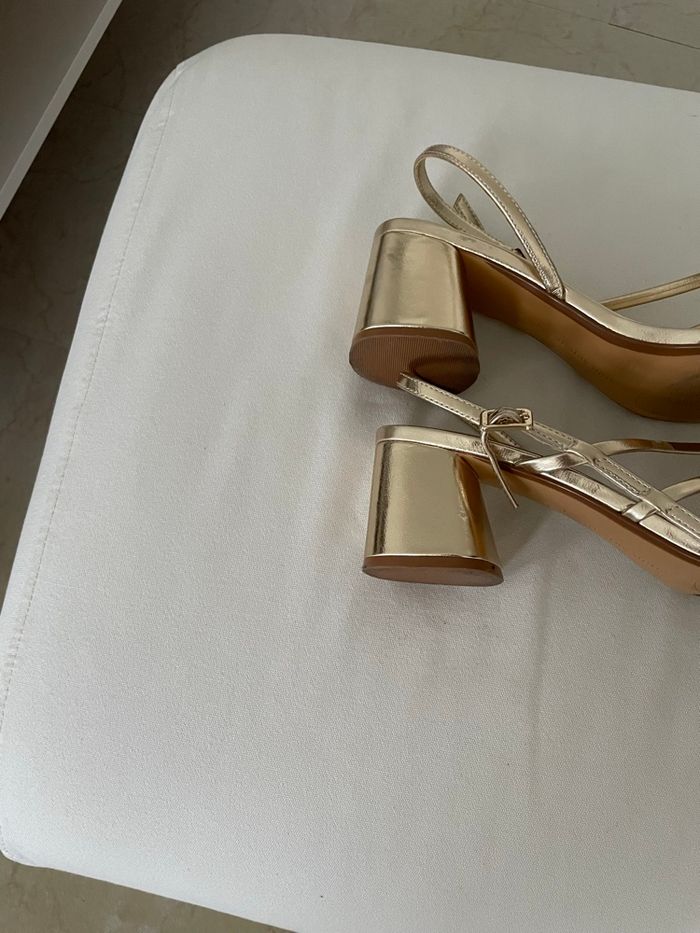 Chaussures à talons, stradivarius, taille 40 très bon état 15€
