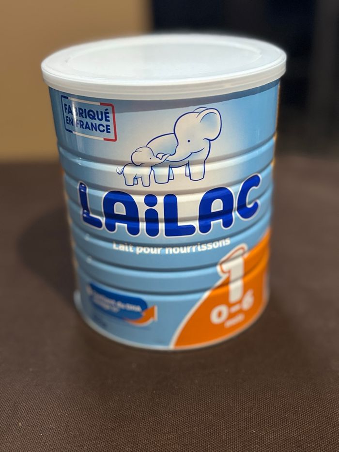 Lait bébé  LAILAC.  Neuf