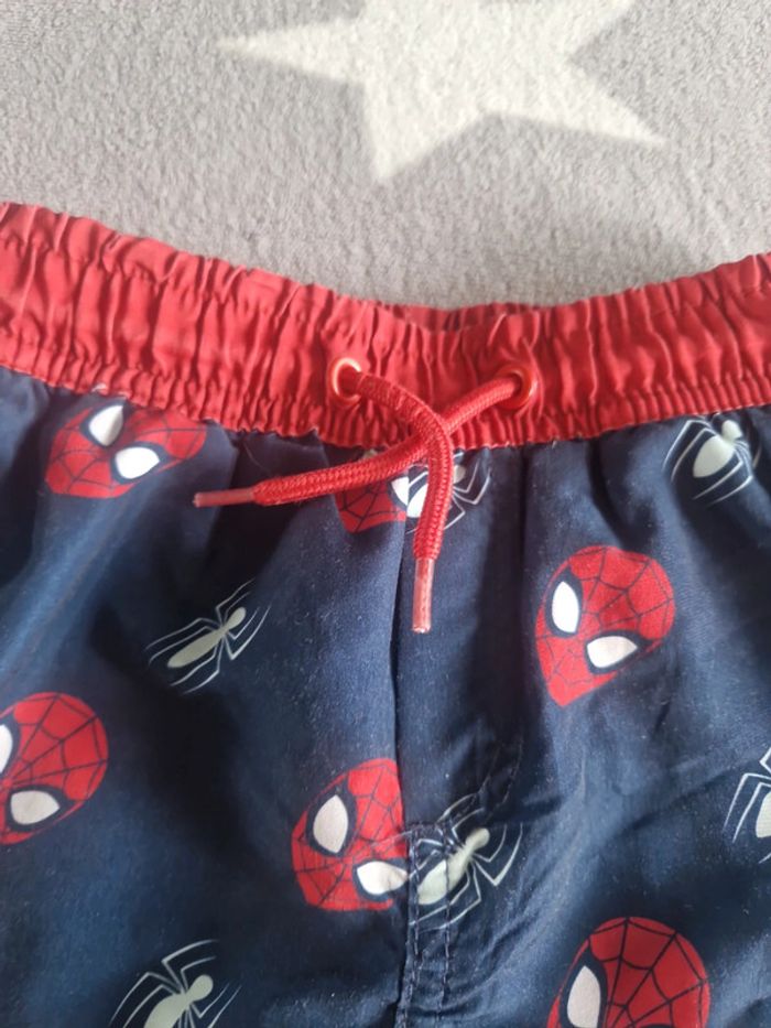 Short de bain spiderman garçon - photo numéro 2
