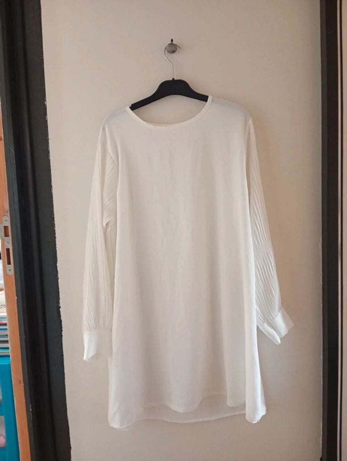 Robe fluide blanche, en taille unique