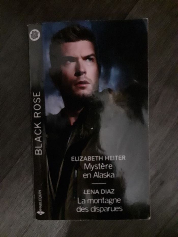 livre collection black rose