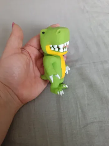 Go jit zu stumble guys dinosaure