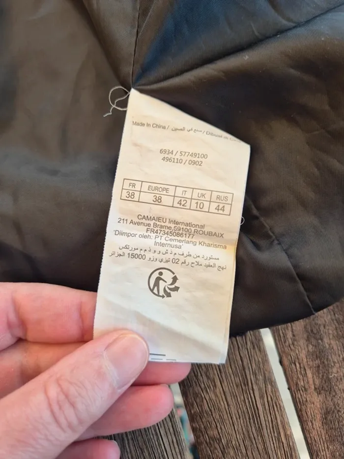 Blazer noir et or Camaïeu T.38 - photo numéro 5