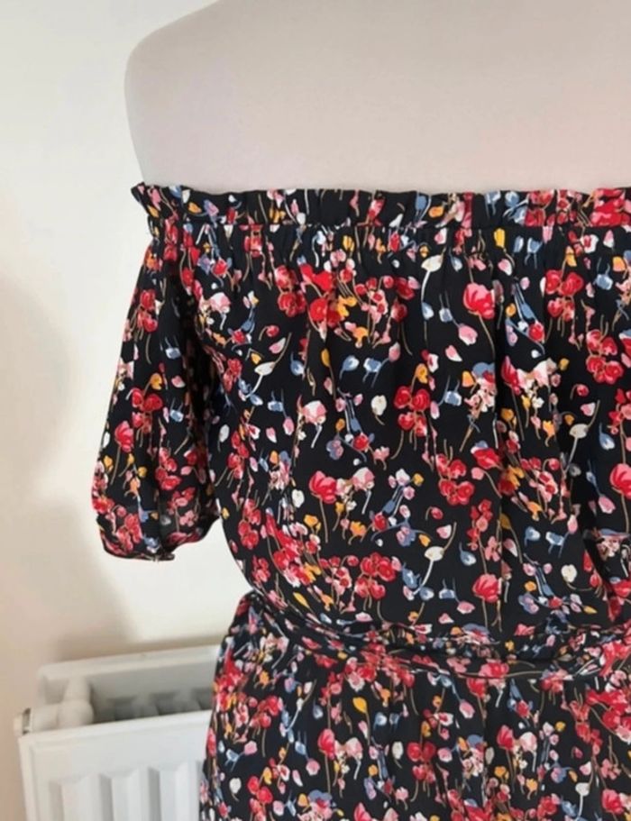 Robe fleurie, noire et rouge, Forever21 - photo numéro 13
