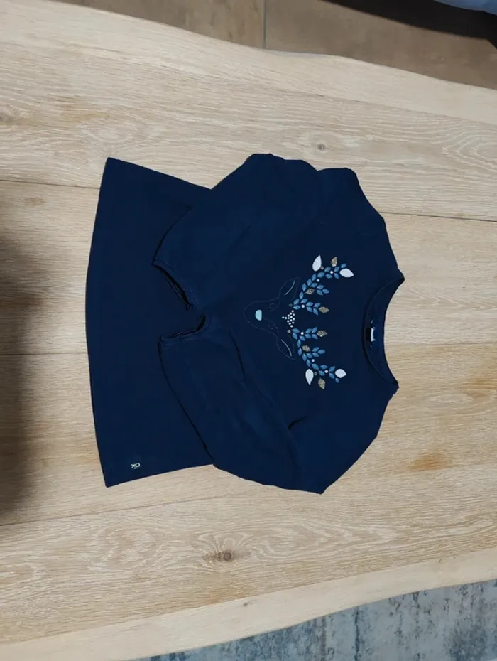 Très joli tee shirt motif renne brillant Okaïdi