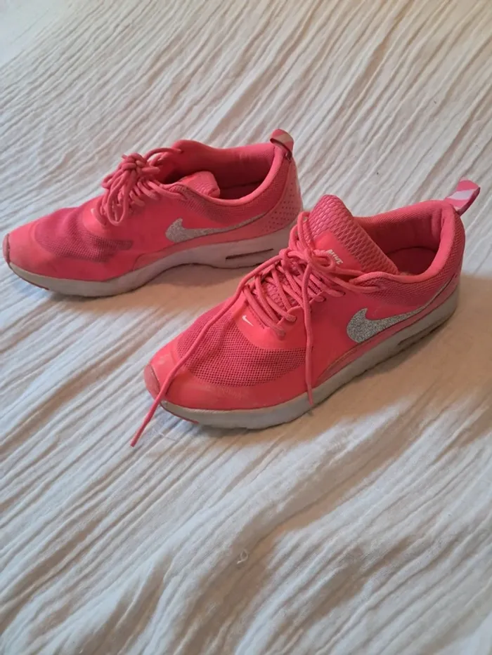 Nike air max thea rose fluo avec logo pailleté argenté P37