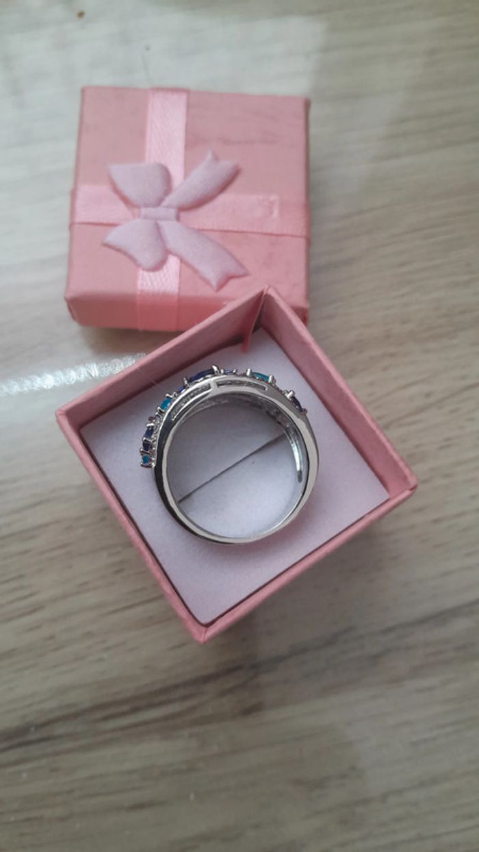 Bague incrustée de brillants bleus et bleus marine, taille 60 - photo numéro 3