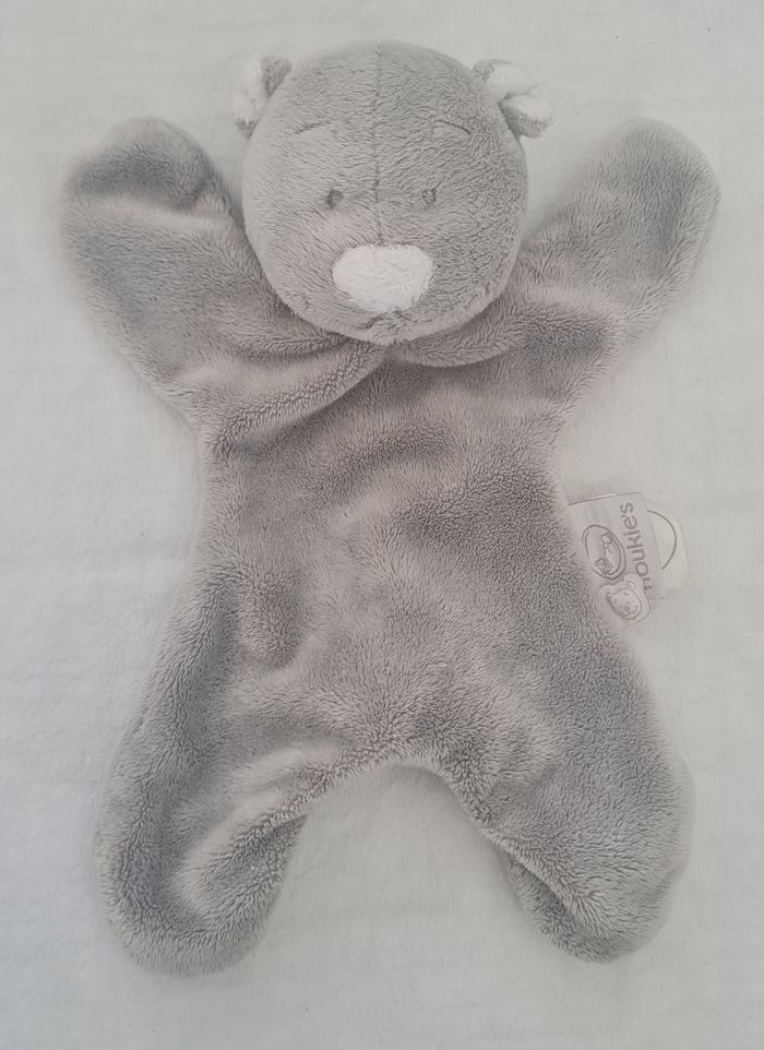 Doudou plat ours Nouky gris et blanc - Noukies