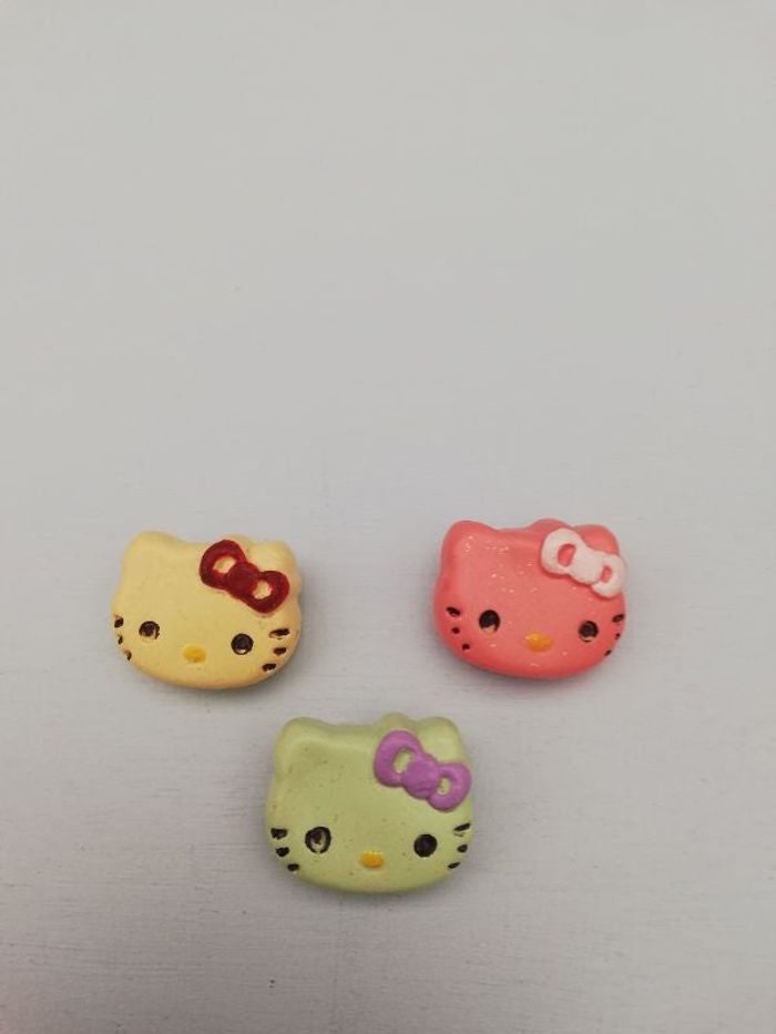 Lot de trois broches