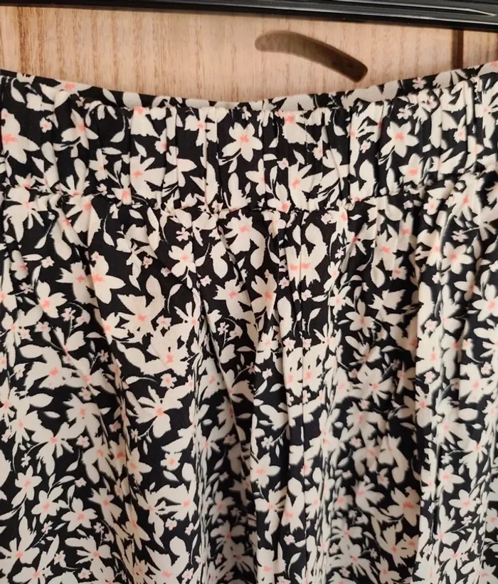 Short fluide imprimé fleuri T 46 New look Curves - photo numéro 4