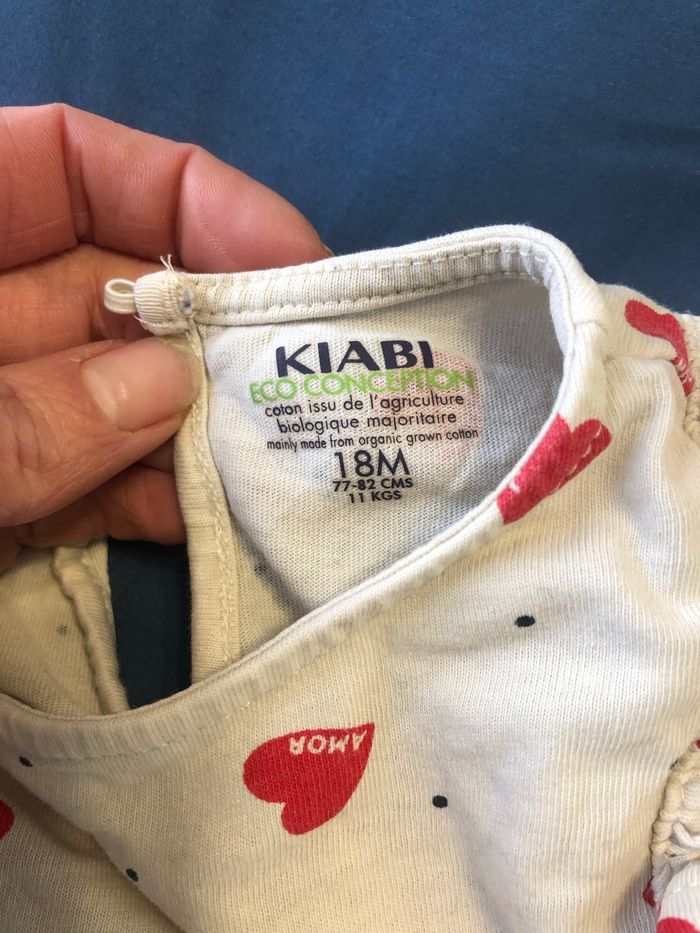 Blouse Kiabi éco conception 18 mois motifs cœurs - photo numéro 3