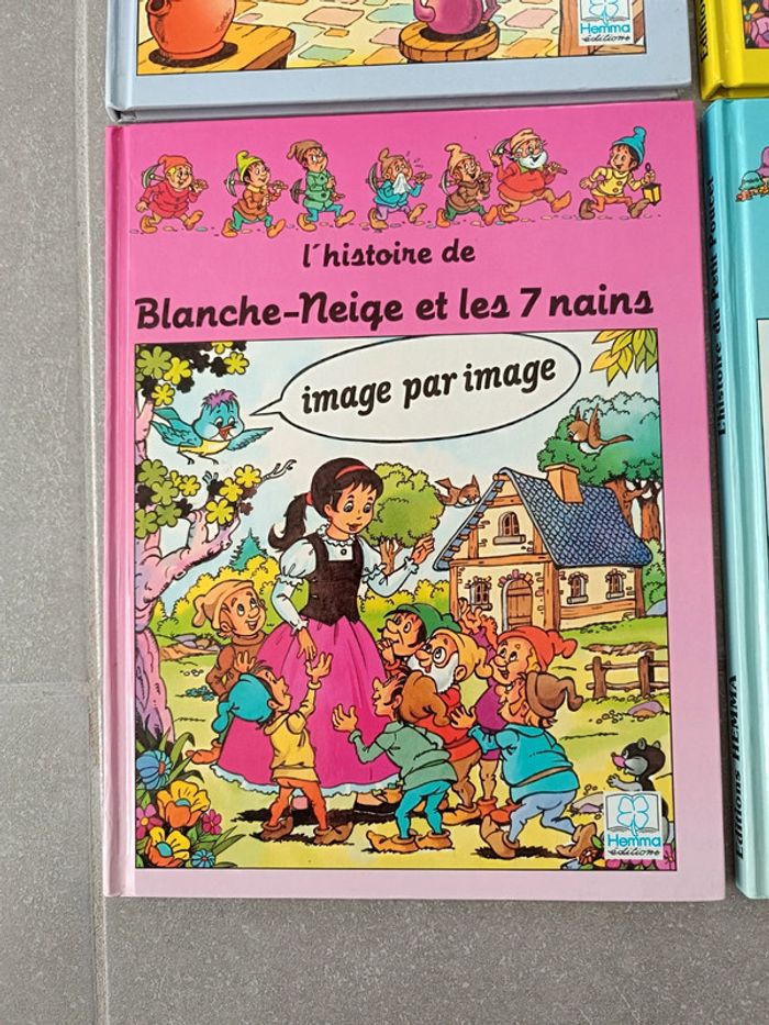 Lot de 4 livres contes - photo numéro 2