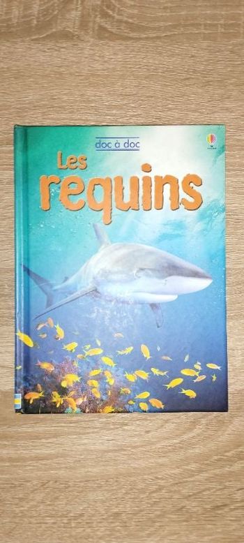 Livre sur les espèces de requins