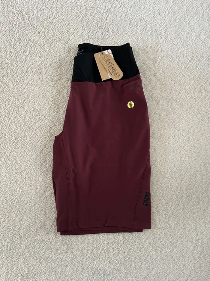 Short IXS - photo numéro 3