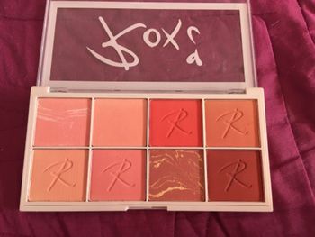 Palette Teint x Roxi  Édition Limitée Make Up Revolution NEUVE