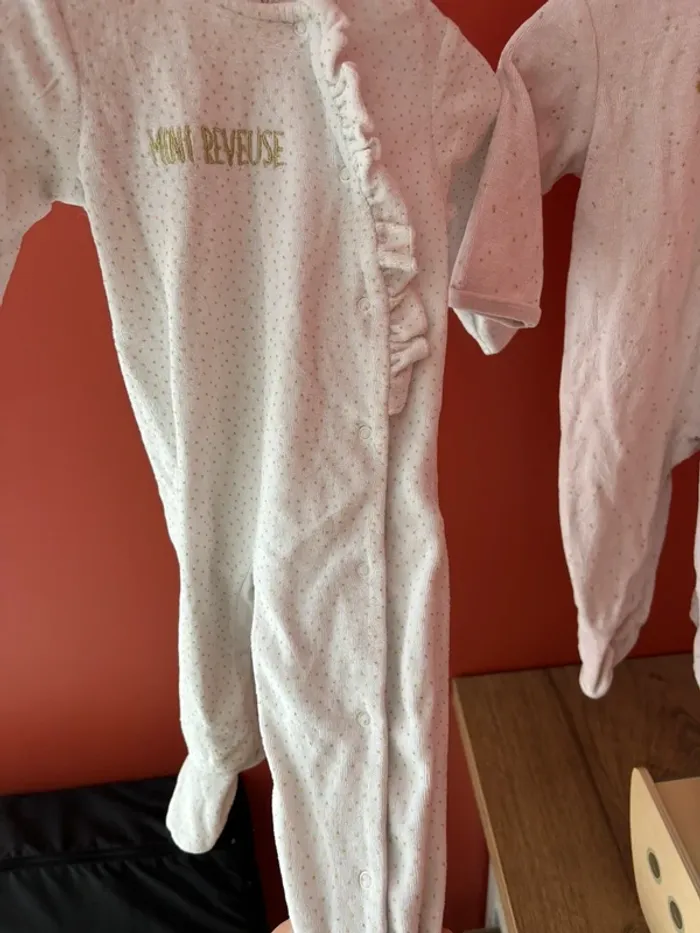 Lot deux pyjamas mini rêveuse vertbaudet taille 6 mois - photo numéro 6