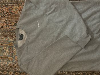 Pull Nike 