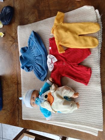 Poupée+vêtements 28 cm