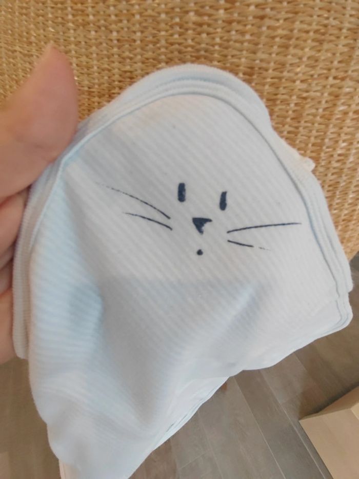 Doudou lapin bleu ciel et blanc à rayures Petit Bateau - photo numéro 2