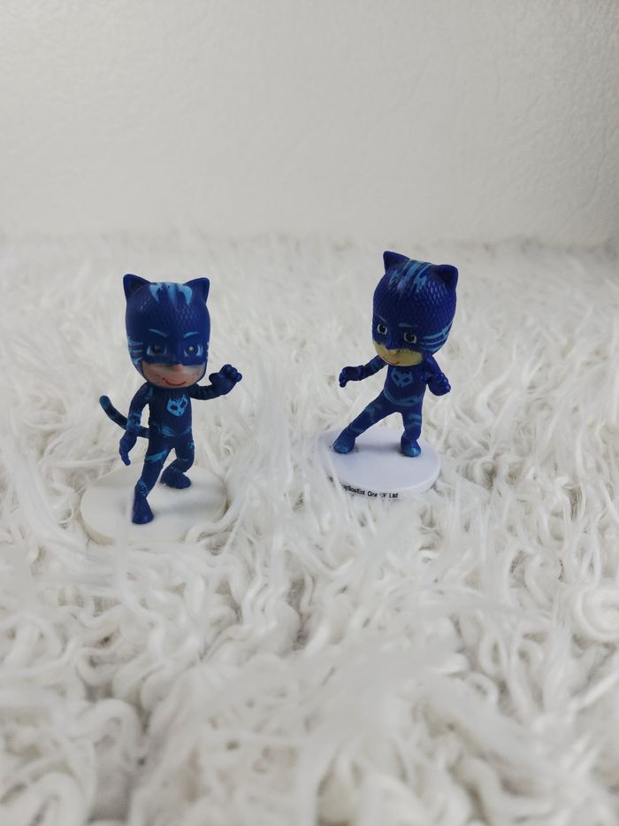 Lot de 2 figurines topper Cake Yoyo Les Pyjamasques marque Pjmasks