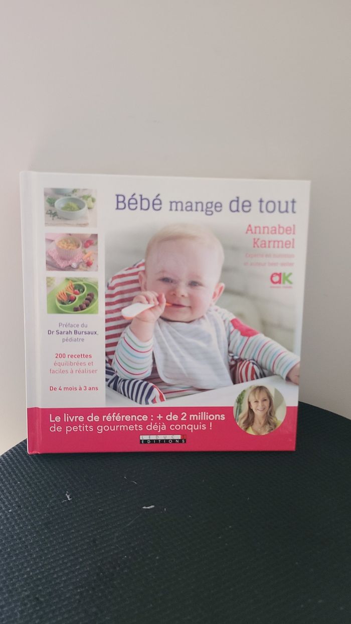 Bébé mange de tout