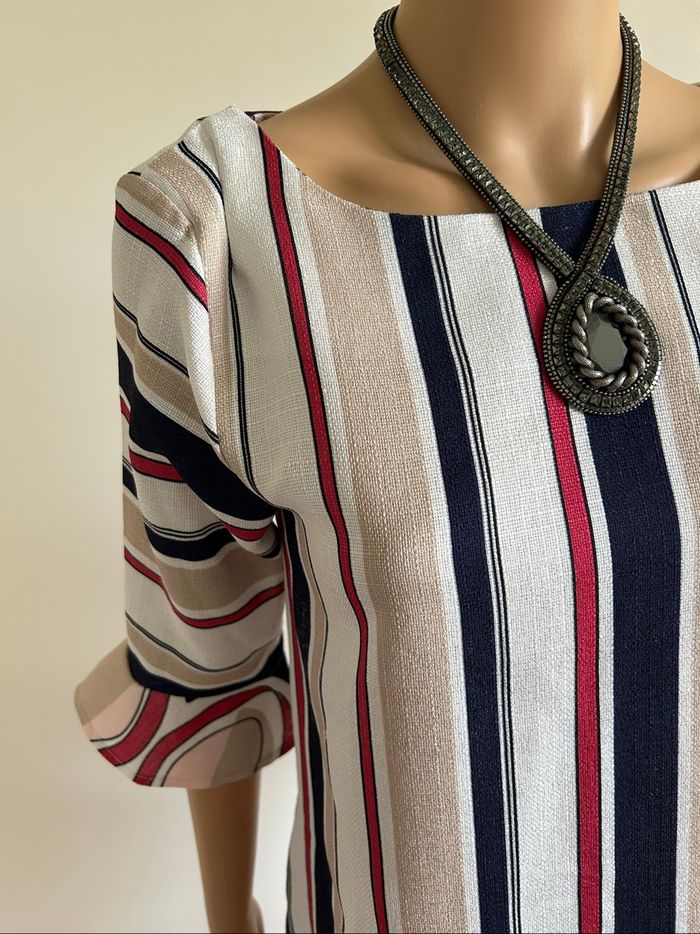 Robe imprimée à manches courtes Rinascimento taille M jamais portée - photo numéro 4