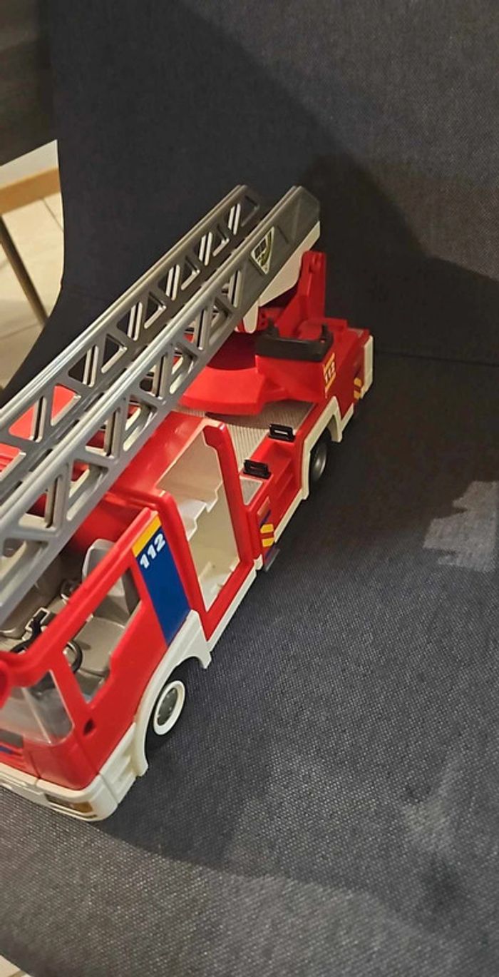 Playmobil 4820 camion de pompier - photo numéro 2