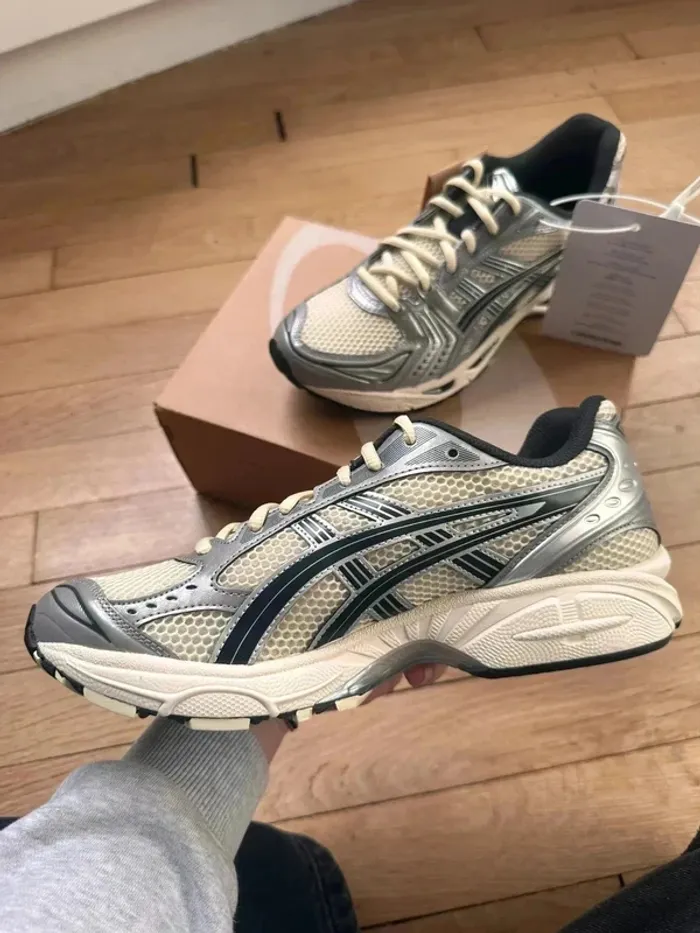 Asics Gel Kayano 14 Grise taille 43,5 - photo numéro 5