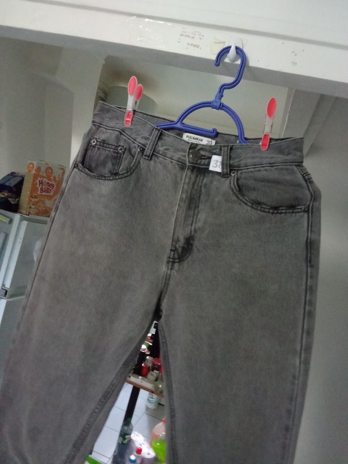 Jeans pull et bear taille 38 couleur gris - photo numéro 3