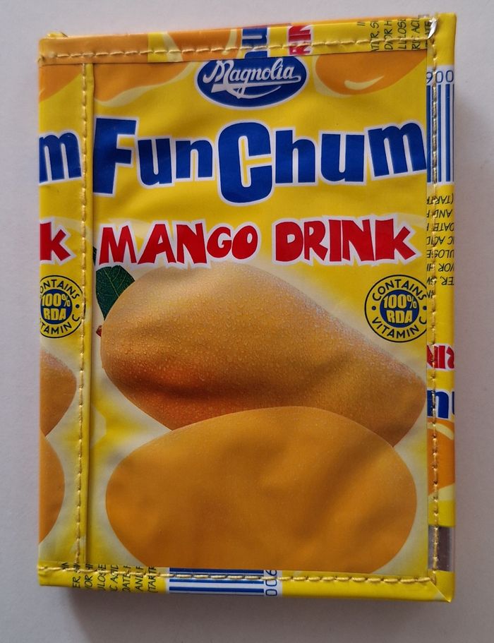 Lot sac à bandoulière, trousse de toilette et portefeuille en plastique recyclé - photo numéro 5