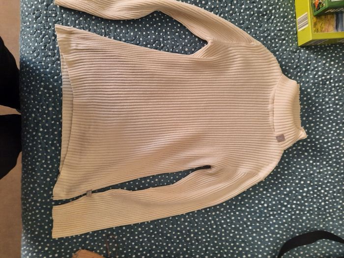 Vends pull fille col roule