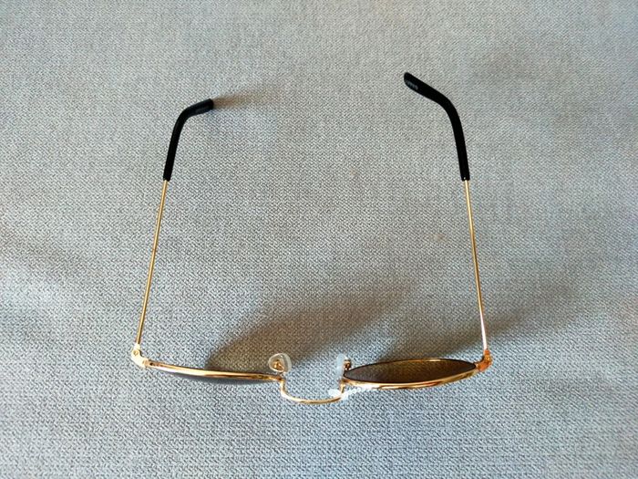 Lunettes de soleil vintage dorées – Verres brun dégradé - photo numéro 3