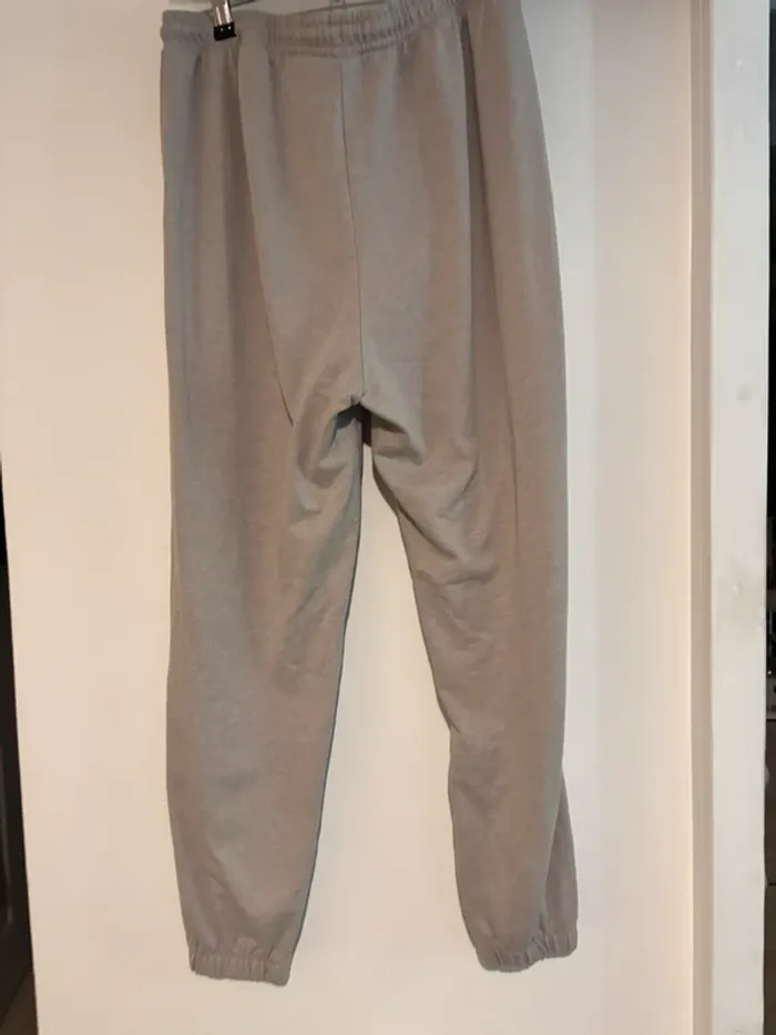 Pantalon de jogging H&M beige clair – Taille M - photo numéro 4