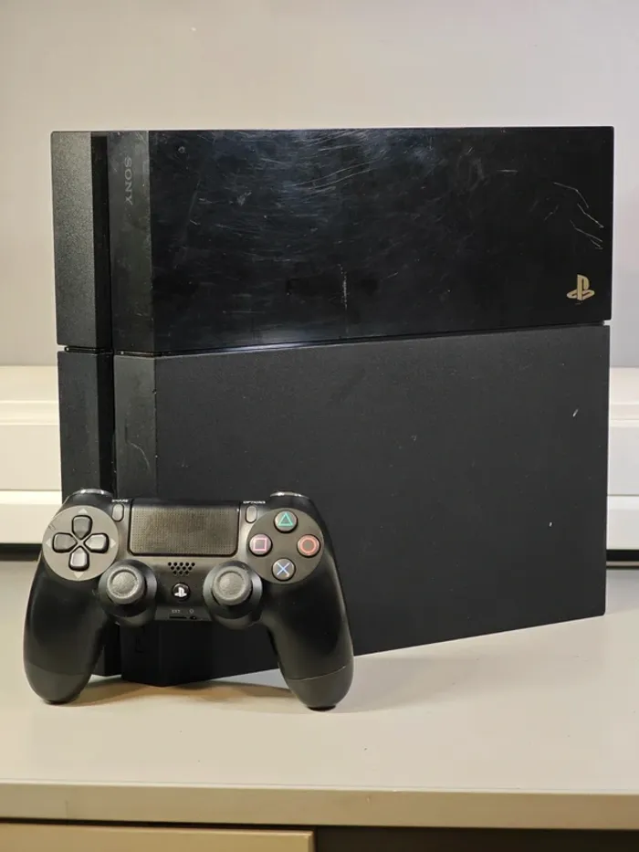 Console PS4 All Digital/ 500 Go/ Manette/ OS 12.00/ Garanti 1 an