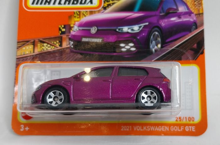 Matchbox 2021 Volkswagen Golf GTE Nouveau 2024 - photo numéro 2