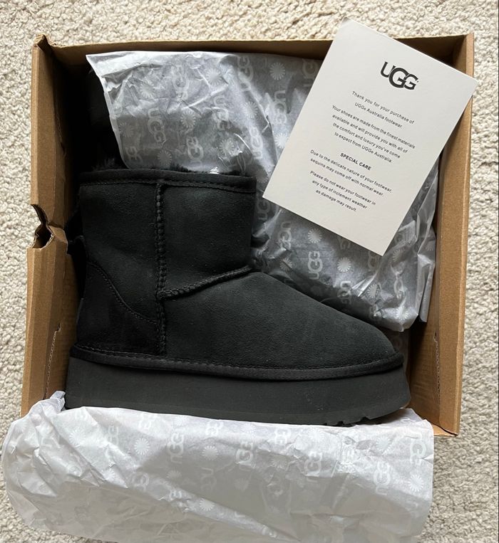 Bottines UGG Classic Mini Platform - Taille 37 - Neuves - photo numéro 5