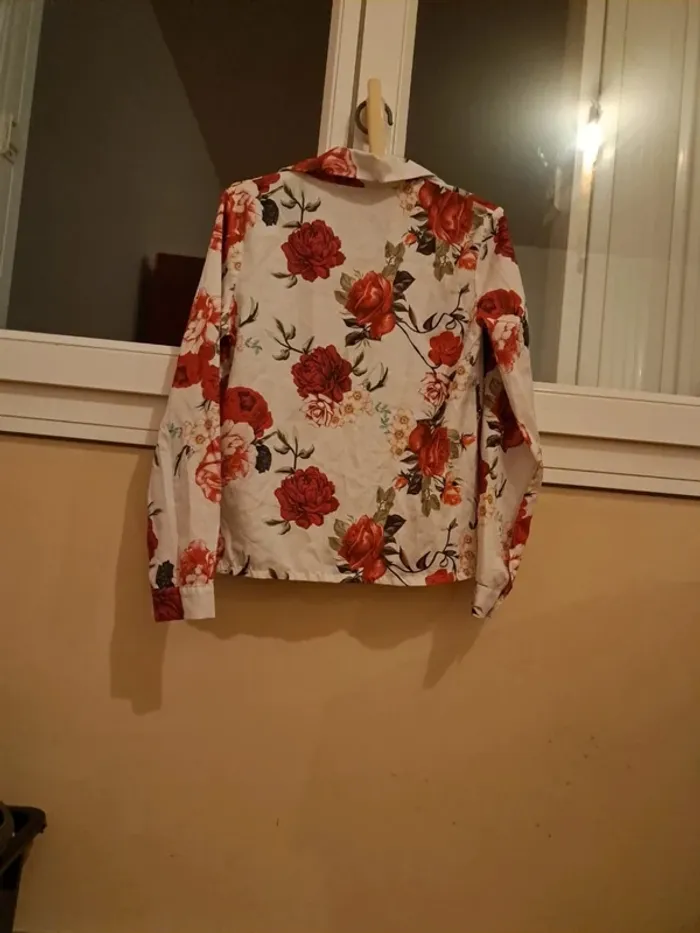Chemise Shein T34 – Imprimé rose rouge Élégance assurée - photo numéro 2