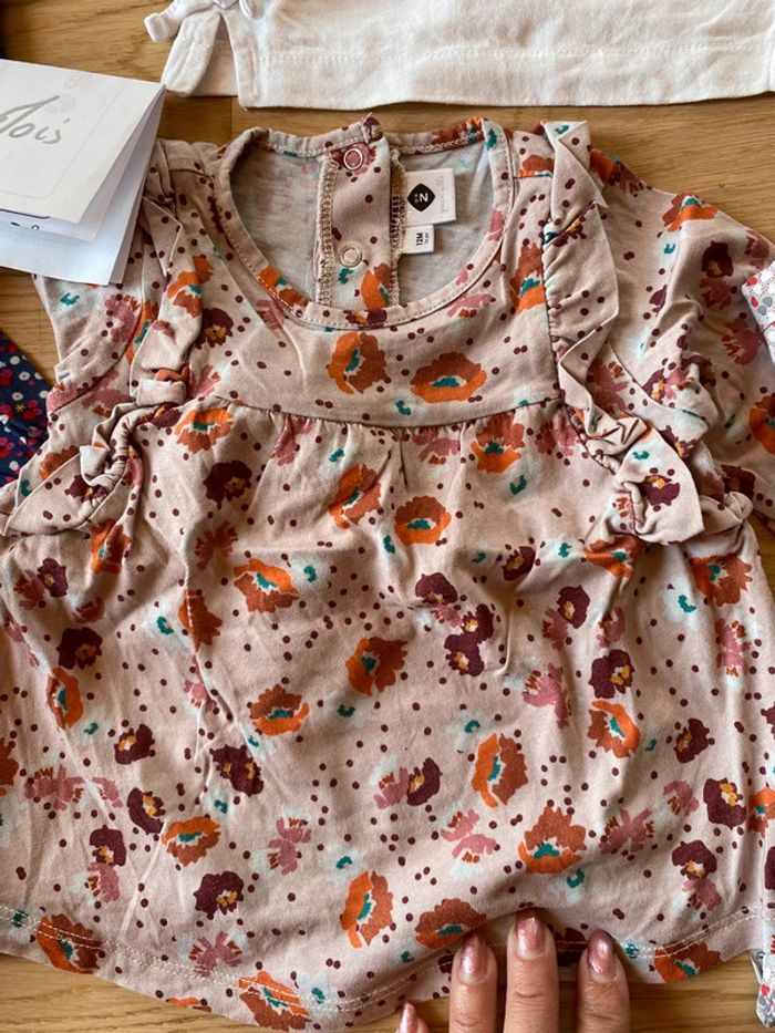Lot de 12 T-shirts manches longues + blouses - 12 mois - photo numéro 10